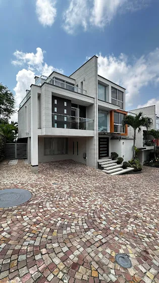 Condominio Octavia Casa En Venta 6 Habitaciones 3 Niveles 218m2 Bucaramanga, Santander At1234