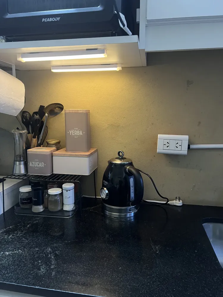 Barra LED adhesiva para hogar