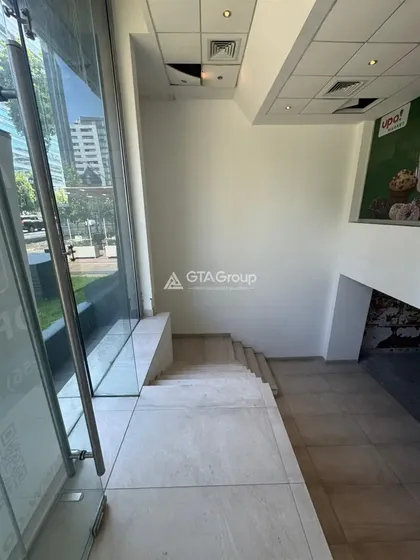Arriendo Local Comercial 637 M2 En El Golf