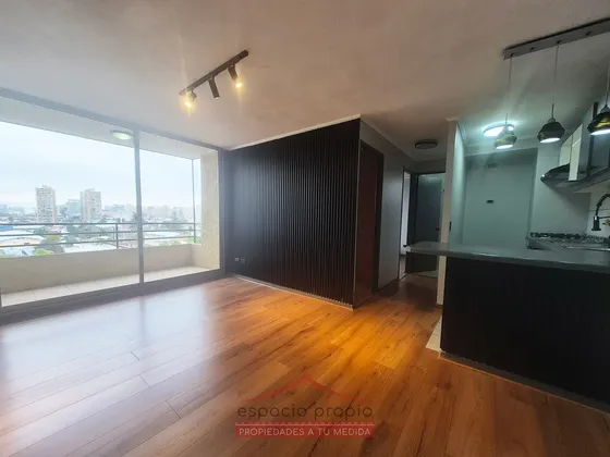 Arriendo Departamento 2d Y 1b - Piso 9 Con Vista Despejada