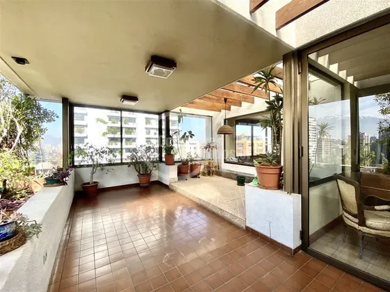 Departamento En Venta De 4 Dorm. En Las Condes