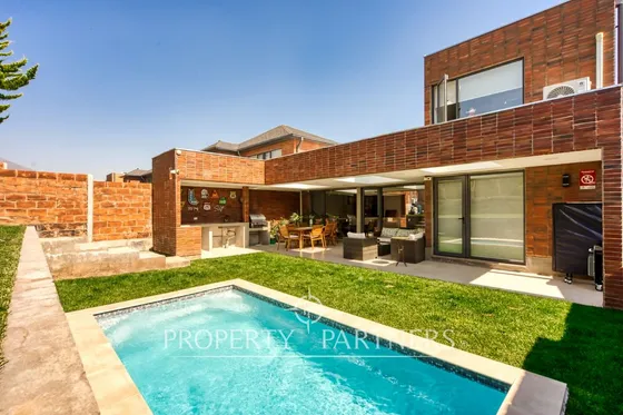 Moderna Casa En Venta Lomas De Las Pircas Peñalolé...