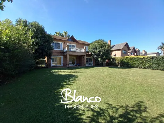 Casa  En Alquiler En La Delfina, Pilar, G.b.a. Zona Norte