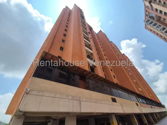 Rosa Rodríguez Alquila Apartamento En El Triángulo Del Este, Barquisimeto Mls #25-23043