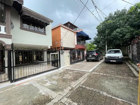 Magnifica Casa De Venta, Dos Niveles, Alma Rosa Segunda Sde.