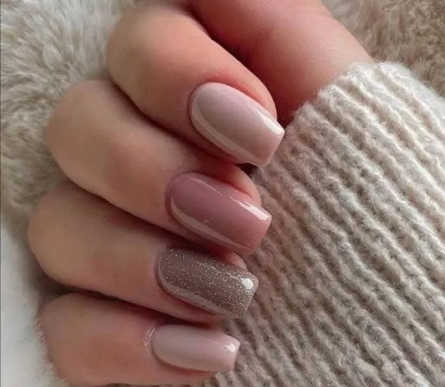Uñas Acrilicas  A Domicilio