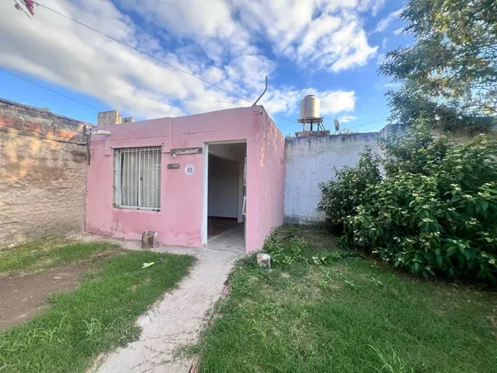 Vendo Casa En Barrio Ameghino Norte (a Remodelar)