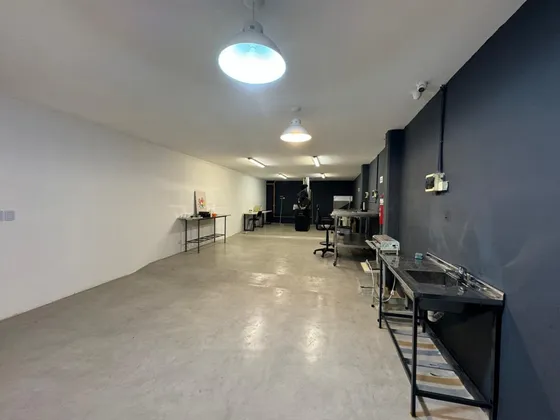 Excelente Galpón 250 M2 Cubiertos Y Depto. 3 Amb