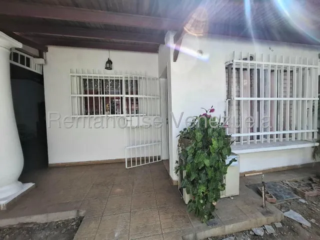Casa En Venta La Morita I Urb Roraima Maracay 25-13597 Apd