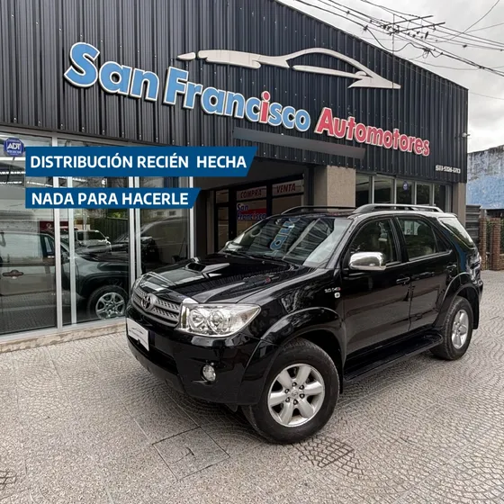 Toyota Hilux Sw4 3.0 I Srv C/cuero 4x4 (2009)
