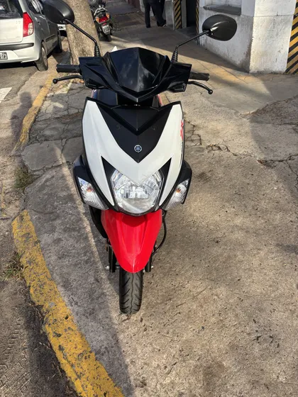 Scooter Yamaha Cygnus Ray Zr 2018 113 Cm3 Impecable Estado
