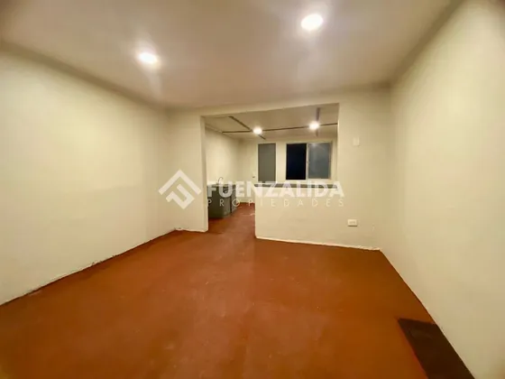 Casa En Venta De 2 Dorm. En Maipú