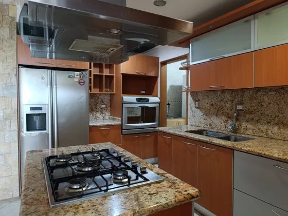 Apartamento En Alquiler Resd. Fabiana. Lechetia. Yl