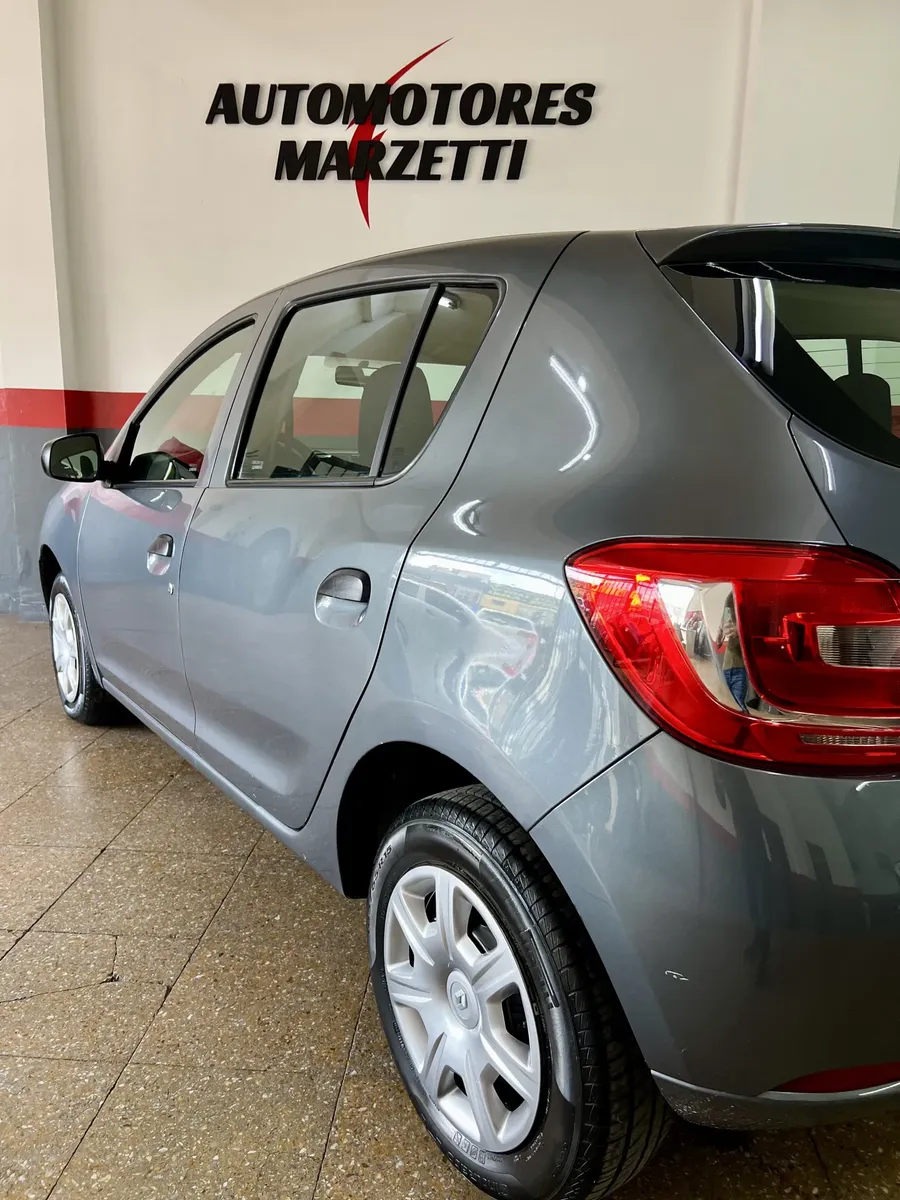 Renault Sandero 1.6 Expression Pack 90cv5289849423980236815