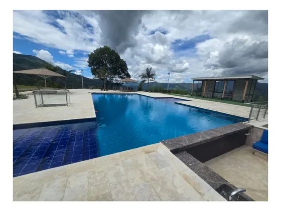 Finca En Copacabana, Vereda El Zarzal - Se Vende