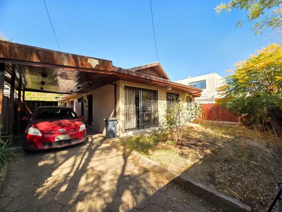 Los Dominicos | 3d Y 2b | Servicios | 297 M2 Terreno | Norte