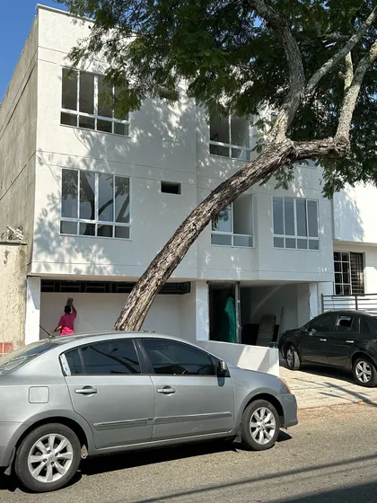 Edificio En Venta En El Ingenio. Cod V11666