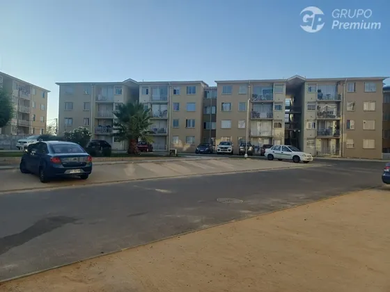 Departamento En Venta De 3 D. Y Estacionamien Villa Alemana