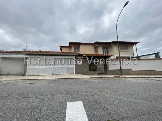 Tg Impresionante Vista !! Casa  En Venta En Los Naranjos Del Cafetal. Excelente Opción. 25-12532 Ys 