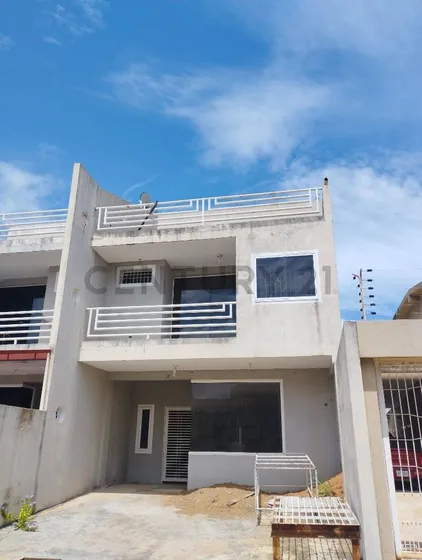 Se Ofrece En Venta Townhouse En Altos De Caroni