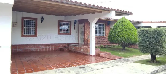 Rosa Rodríguez Vende Casa En Capaupel, Cabudare 23-1826