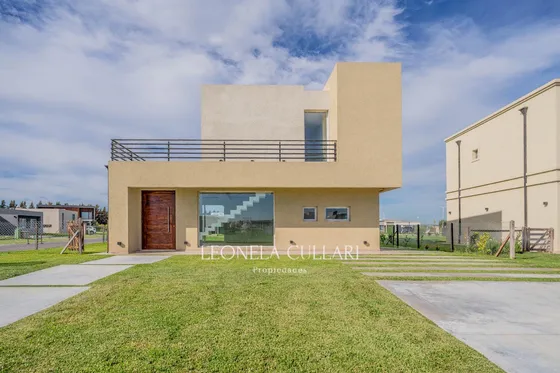 Venta - Casa - Barrio San Felipe - Canning