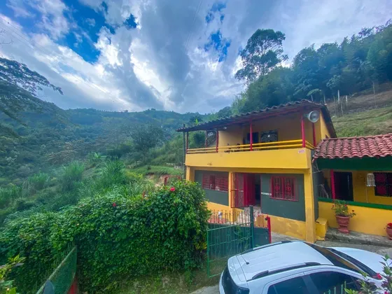 Finca Campestre Antioqueña Con Piscina Y Fonda Para Negocio O Recreo