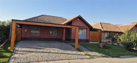 Casa En Venta 3 Dorm 2 Baños - Ayres De Chicureo- Colina