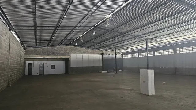 Galpon - Edificio Industrial - Zona Ind Del Este (902,67m²)