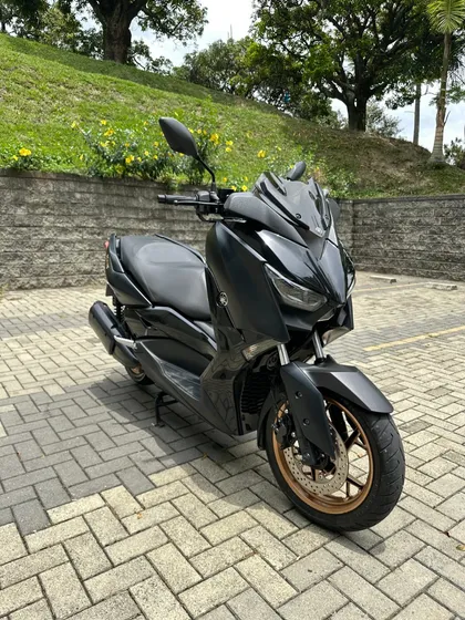 X-max300 Modelo 2022