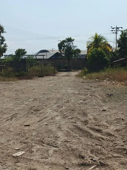 Terreno Industrial O Comercial Barcelona Los Mesones