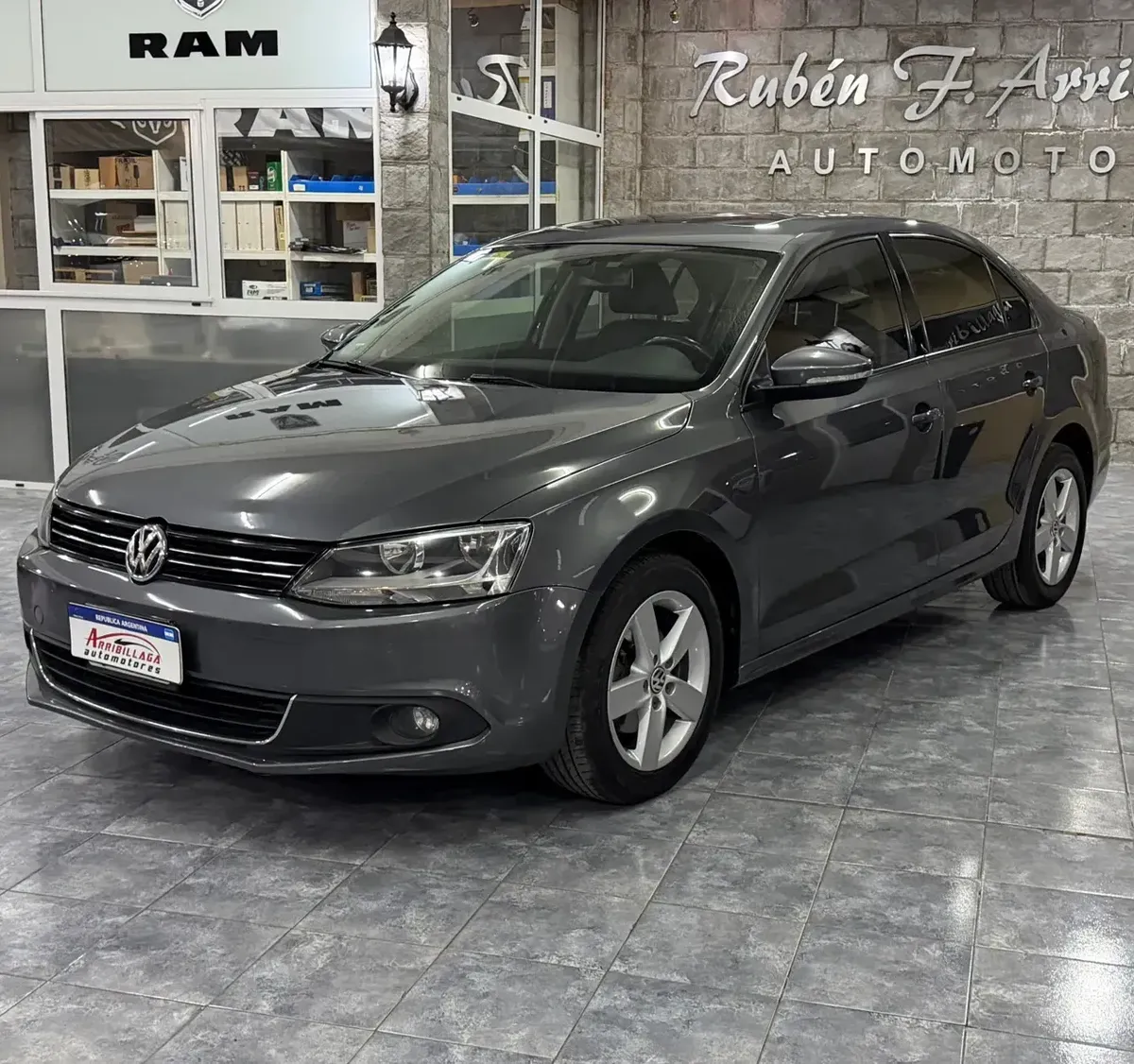 Volkswagen Vento 2.5 Luxury 170cv Tiptronic