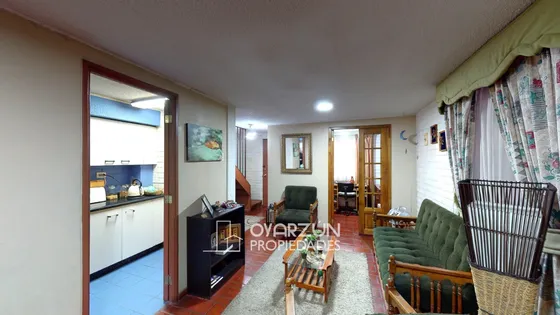 Casa 3 Dormitorios 2 Baños 3 Estacionamientos En Jardín Alto