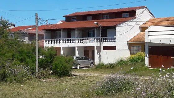 1a Línea De Playa Frente Al Mar. 3 Dorm Amoblado. Tomo Auto