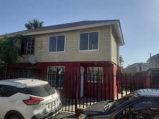Casa En Venta De 3 Dorm. En Lampa