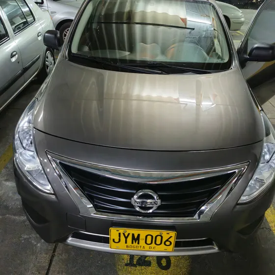 Nissan Versa 1.6 Drive
