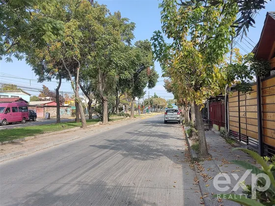 Casa En Venta De 2 Dorm. En Maipú