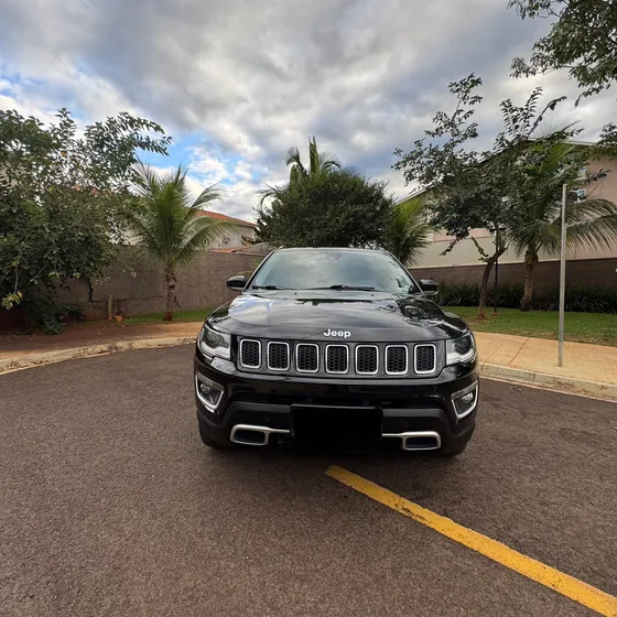 Jeep Compass 2.0 Limited 4x4 Aut. 5p