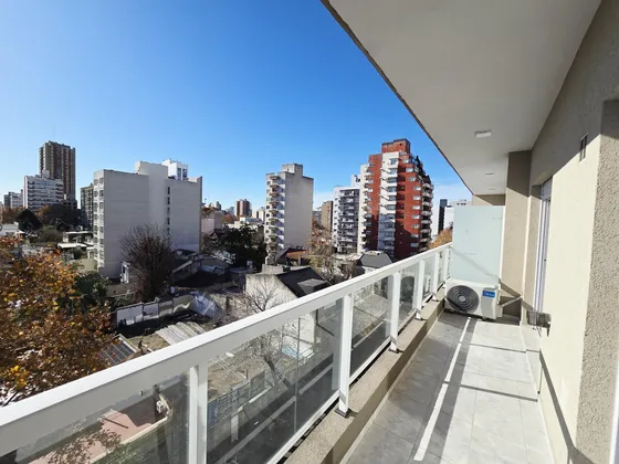 Departamento Amplio Y Luminoso En Caseros