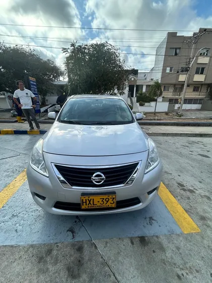 Nissan Versa 1.6 Advance