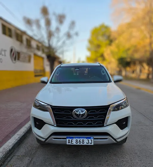 Toyota Hilux Sw4 2.8 Srx 204cv 7as Autom