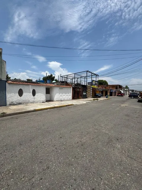 Casa Para Remodelar Ubicada En El Sector Santa Rosa Calle La Cooperativa