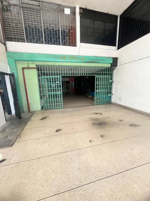 Local Centro Comercial Stella A Una Cuadra De La Plaza Bolívar, Centro De Valencia. Alquila Dayanna Vasquez