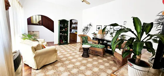 Casa Tres Dormitorios Y Patio Int Becco San Isidro