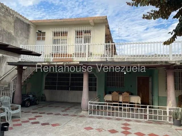Jv Casa En Venta A Remodelar Amplios Espacios Con Anexo Tanque De Agua Ubicada En Calle Cerrada Ciudad Alianza
