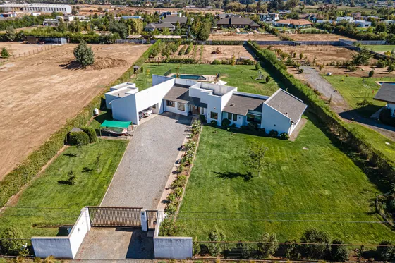 Casa En Venta Condominio Alto Huilquilemu, Talca.