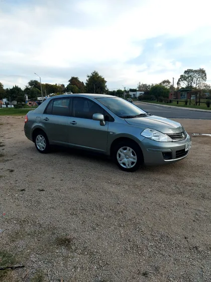 Nissan Tiida 1.8 Sense Sedan Mt