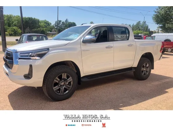 Toyota Hilux Srv 2.8 4 X 2 204 Hp