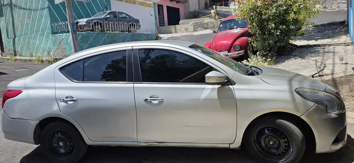 Nissan Versa 1.6 Sense Mt