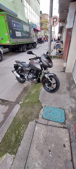 Bajaj Pulsar 180